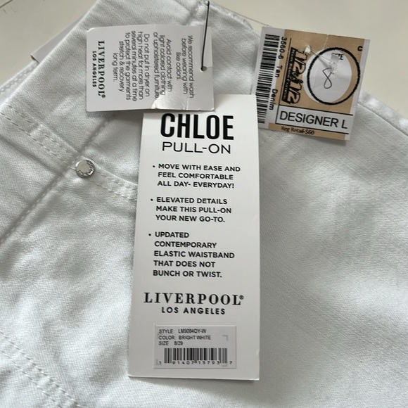 Liverpool Los Angeles Chloe Bermuda Rolled Cuff Stretch Shorts Bright White - Picture 13 of 14
